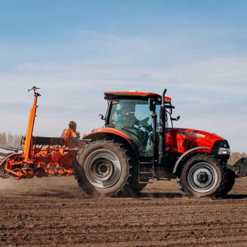 Odkup kmetijske mehanizacije - traktor s priklopnikom